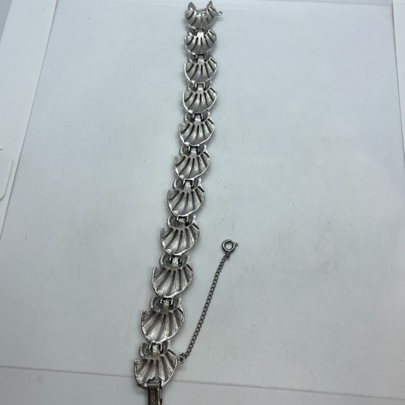 Puccini signed silver tone vintage shell shaped abstract bracelet - Picture 15 of 16